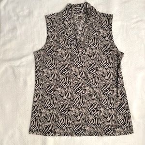 Ann Klein V neck sleeveless black tan & white blouse